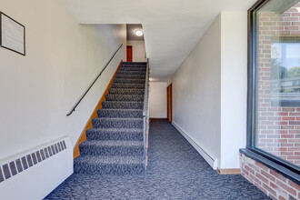 East River Terrace in Minneapolis, MN - Building Photo - Interior Photo