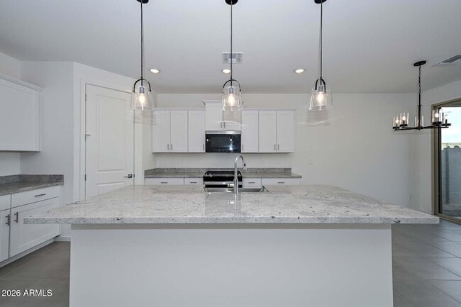 16004 W Honeysuckle Dr in Sun City West, AZ - Building Photo - Building Photo