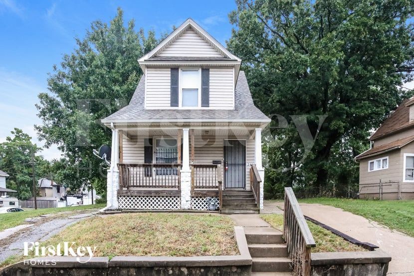 2448 Norton Ave in Kansas City, MO - Foto de edificio