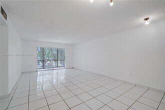 13700 SW 62nd St in Miami, FL - Building Photo - Building Photo