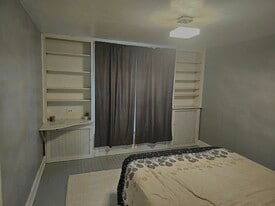 38 N 3rd St in Shamokin, PA - Building Photo