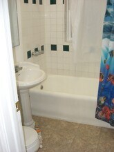 1725 N Edgemont St in Los Angeles, CA - Building Photo - Building Photo