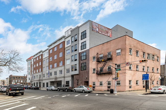 558-568 Market St in Newark, NJ - Building Photo - Building Photo