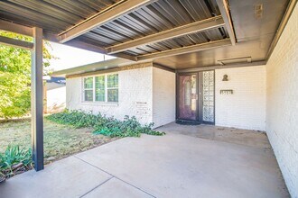 5503 9th St in Lubbock, TX - Building Photo - Building Photo