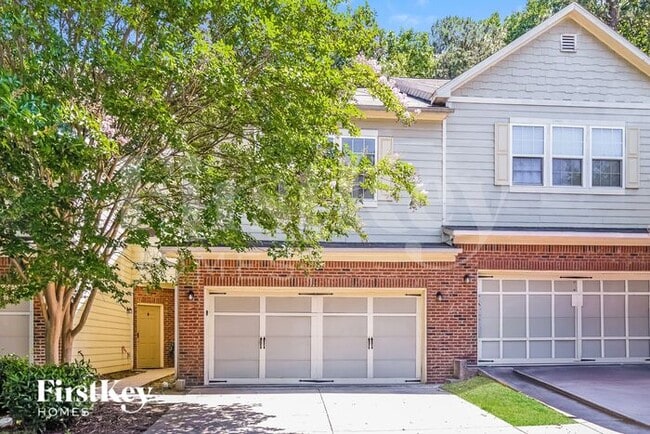property at 868 Ivydale Ln SW