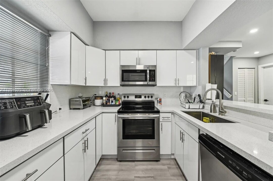 380 NW 20th St in Miami, FL - Building Photo