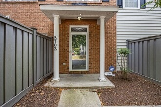2102 Verona Quay in Virginia Beach, VA - Building Photo - Building Photo