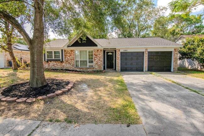 12811 Sandy Hook Dr in Houston, TX - Building Photo - Building Photo