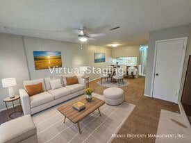 1706 Yonkers in Plainview, TX - Building Photo