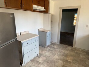 15 Kourt Dr in Eugene, OR - Building Photo - Building Photo