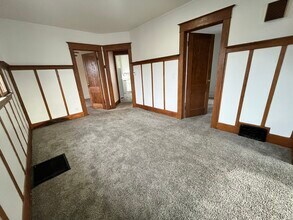 239 Ann St NE, Unit 2 in Grand Rapids, MI - Building Photo - Building Photo