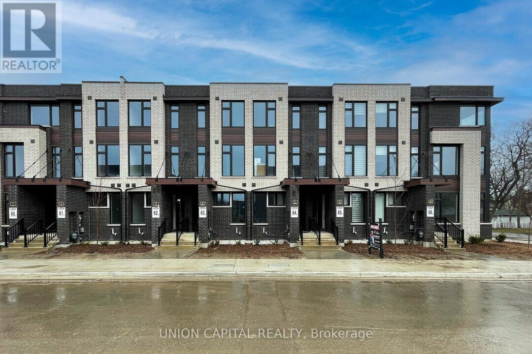 59 Creekbank Rd in Toronto, ON - Building Photo