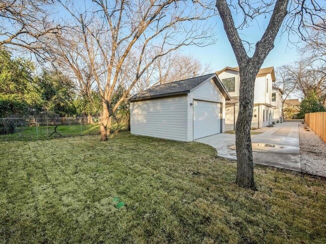 5600 William Holland Ave in Austin, TX - Building Photo - Building Photo