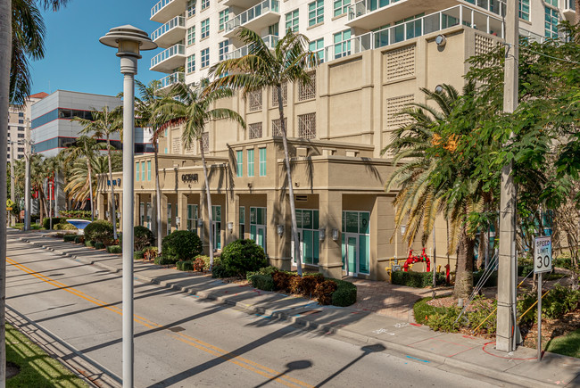 The Port Condominiums in Fort Lauderdale, FL - Foto de edificio - Building Photo