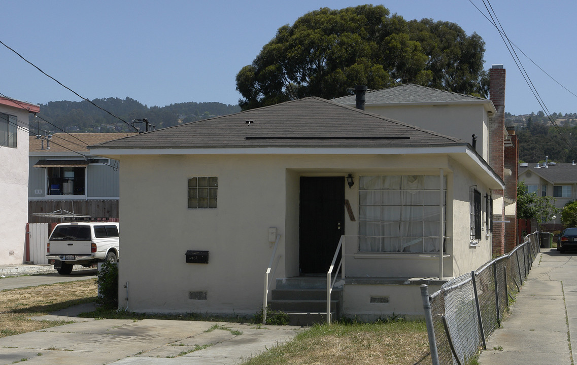 4130-4132 Masterson St in Oakland, CA - Building Photo