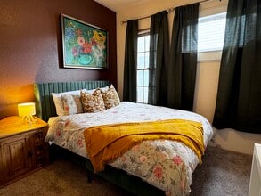 317 E Willamette Ave, Unit 317 Downstairs in Colorado Springs, CO - Foto de edificio - Building Photo