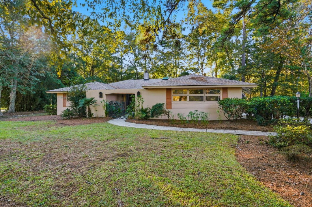 815 Farm Quarter Rd in Mount Pleasant, SC - Building Photo