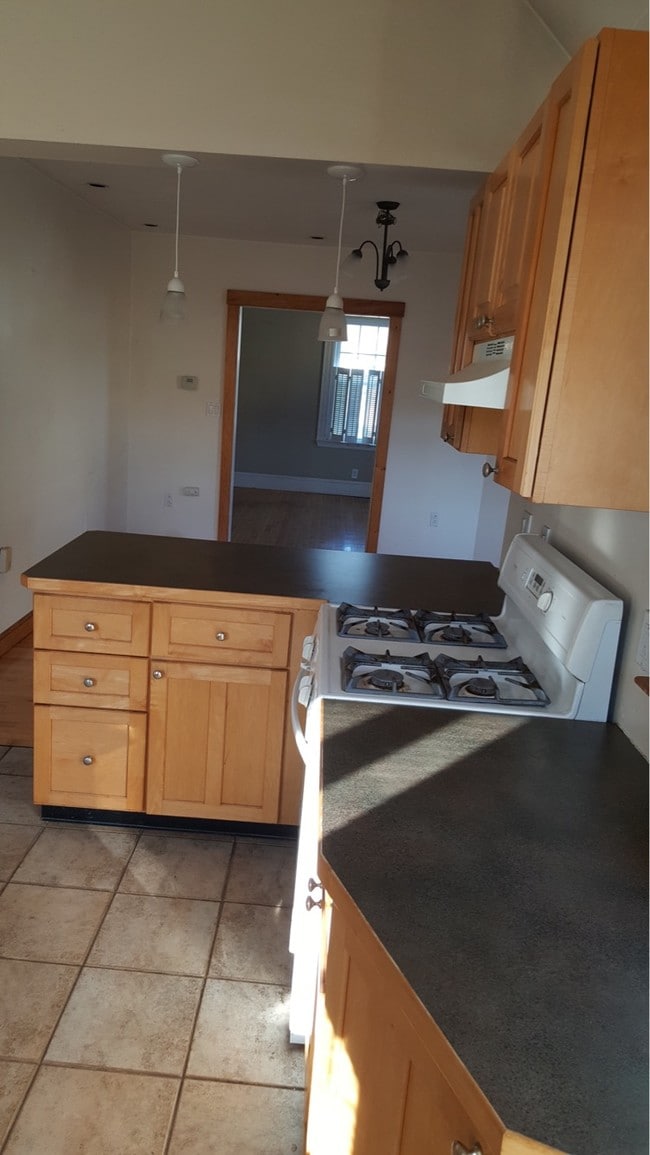 7 Grove St Apartments and Nearby Arlington Apartments For Rent