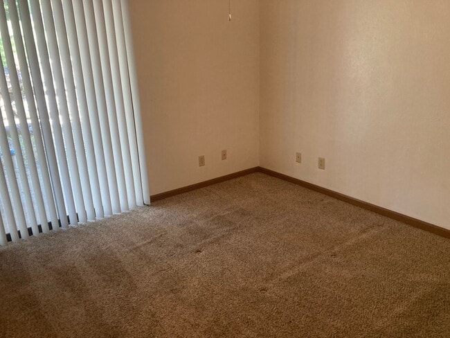 852 State Rte D in Osage Beach, MO - Building Photo - Building Photo