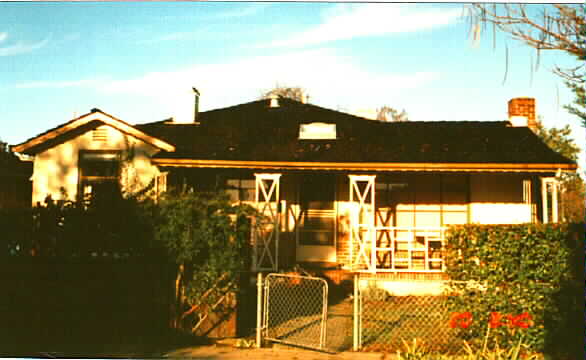 1802 Woodside Rd in Redwood City, CA - Building Photo - Building Photo