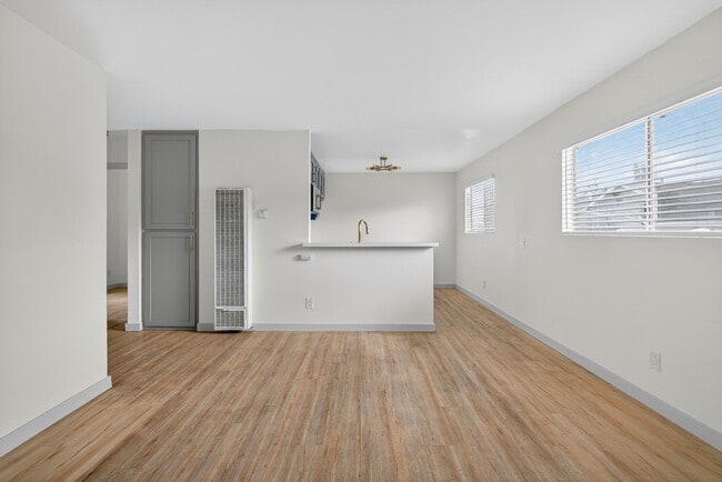 921 Alamitos Ave in Long Beach, CA - Building Photo - Building Photo