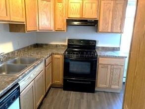412 S Thompson Ave-Unit -3 in Sioux Falls, SD - Building Photo - Building Photo