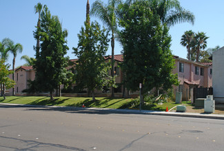 Los Olivos Apartments in El Cajon, CA - Building Photo - Building Photo