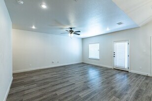 2022 102nd St in Lubbock, TX - Building Photo