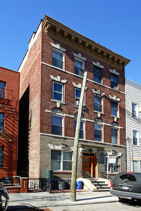 159 Newell St in Brooklyn, NY - Building Photo