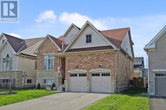 20 Cristiano Ave in Wasaga Beach, ON - Building Photo - Building Photo