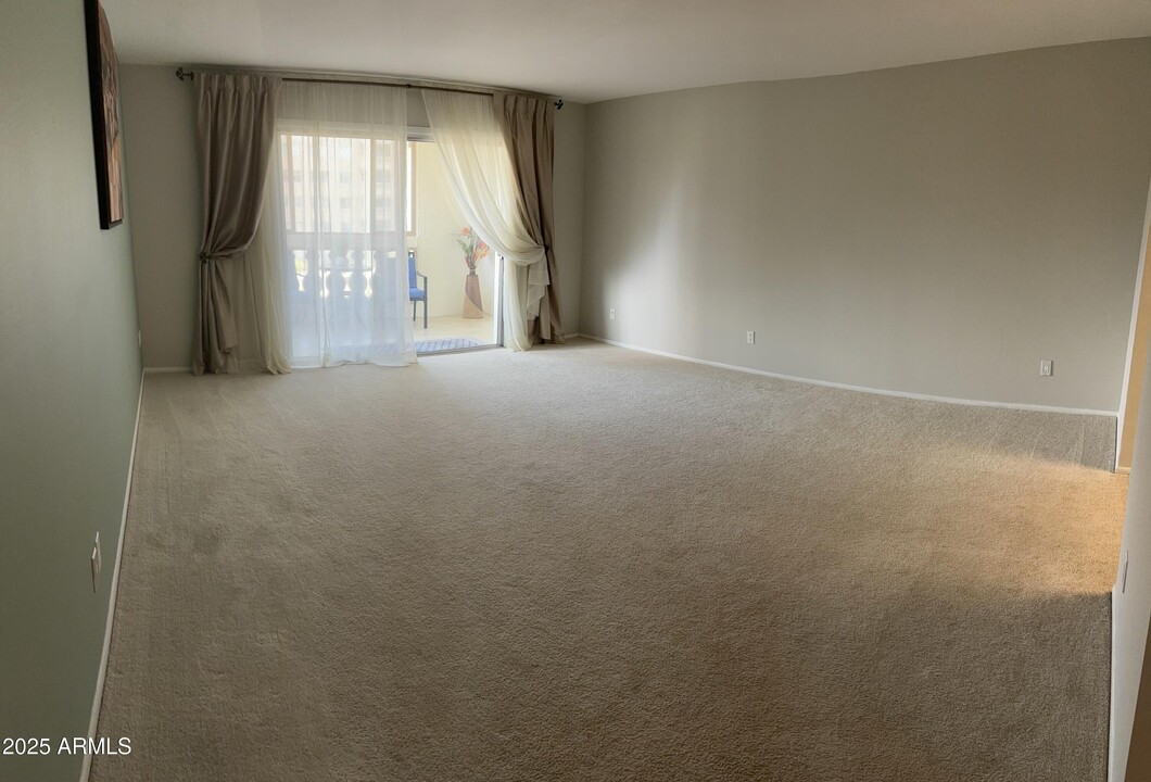 7840 E Camelback Rd in Scottsdale, AZ - Building Photo