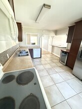 1049 Towanda Rd in Virginia Beach, VA - Building Photo - Building Photo