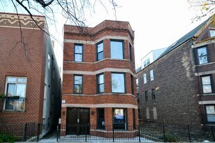 2019 N Hoyne Ave in Chicago, IL - Building Photo