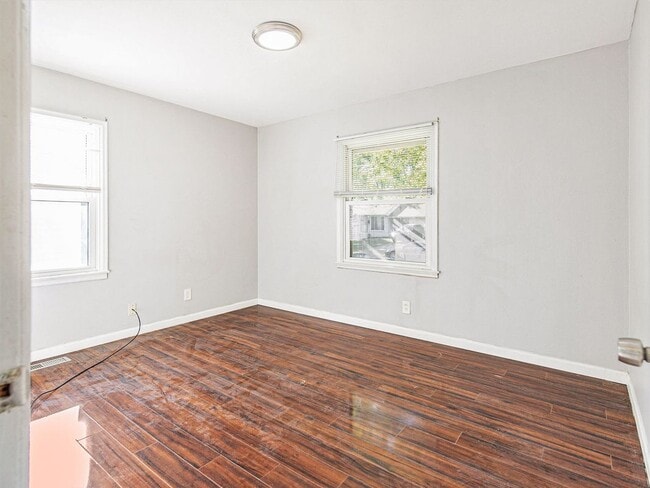 215 Midlothian Rd in St. Louis, MO - Building Photo - Building Photo