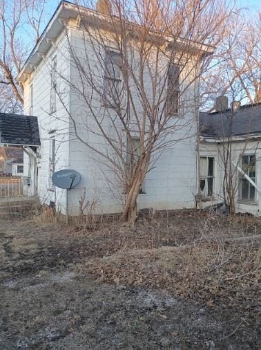 property at 116 N Poplar St