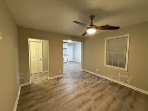 203 W Knoxville St in Broken Arrow, OK - Building Photo - Building Photo