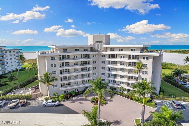 240 Seaview Ct in Marco Island, FL - Building Photo - Building Photo