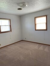 607 Blaine St, Unit 2 in Norfolk, NE - Foto de edificio - Building Photo