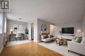 1002 Lawrence Ave E in Toronto, ON - Building Photo - Building Photo