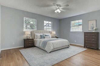 4821 Brinkley St in Houston, TX - Building Photo - Building Photo