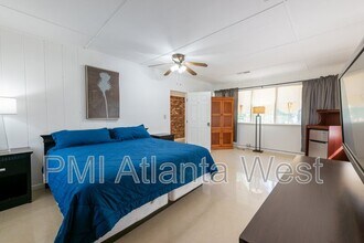 2839 Scenic Terrace in East Point, GA - Building Photo - Building Photo