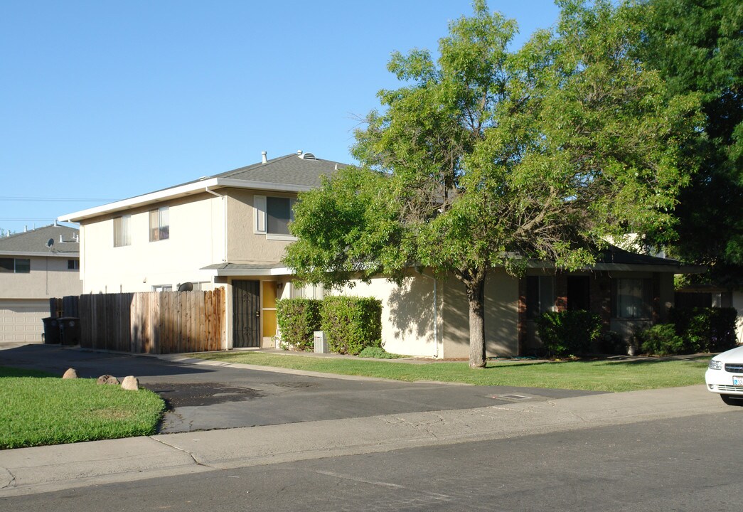 6544 Bremen Dr in Citrus Heights, CA - Building Photo