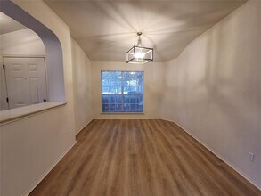 15712 Cadoz Dr in Austin, TX - Building Photo - Building Photo