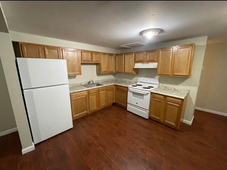 316 W Gray St, Unit 1 in Elmira, NY - Foto de edificio