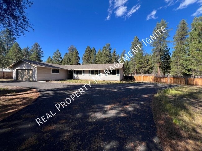 15964 Bull Bat Ln in La Pine, OR - Building Photo - Building Photo