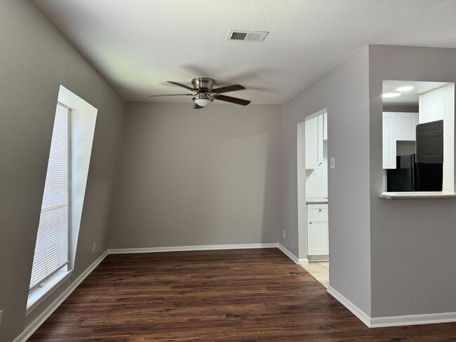 2101 6th Ave N in Texas City, TX - Foto de edificio - Building Photo