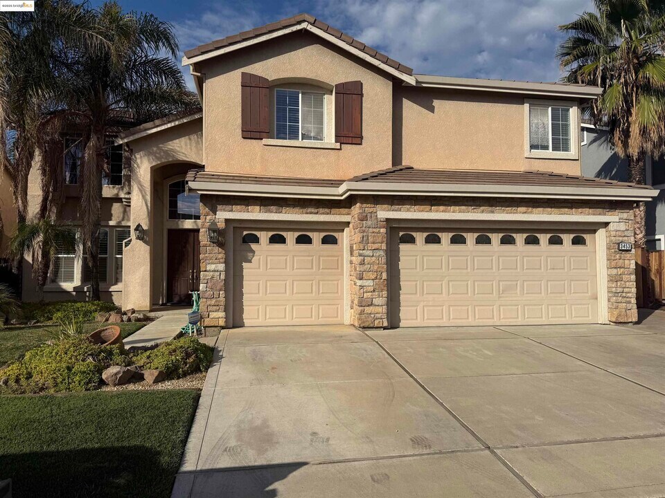 3453 Keystone Loop in Discovery Bay, CA - Building Photo
