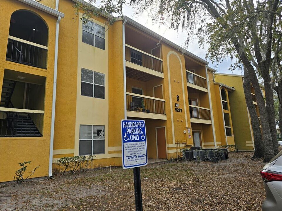 5267 Images Cir in Kissimmee, FL - Building Photo