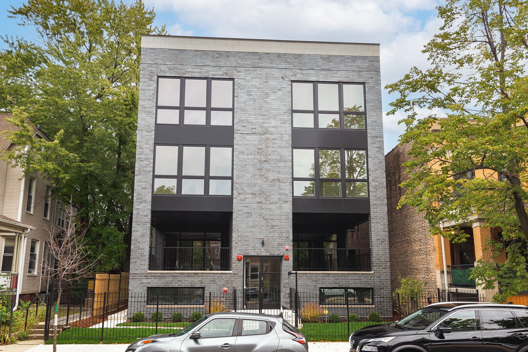 4119 N Ashland Ave in Chicago, IL - Building Photo