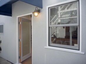 2567 Walnut Ave, Unit B in Venice, CA - Building Photo - Building Photo